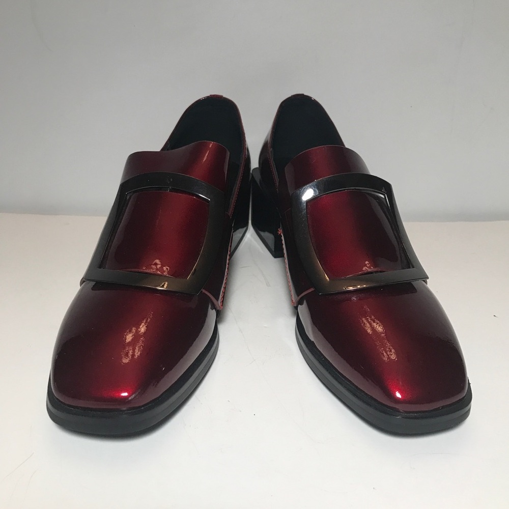 Women’s Effortless Elegance Patent Leather Slip On Loafers Sz 240/1.5/38 Red